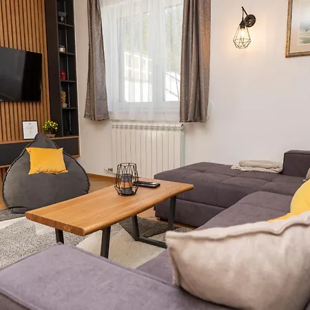 Suncani Vrhovi 公寓 亚霍里纳