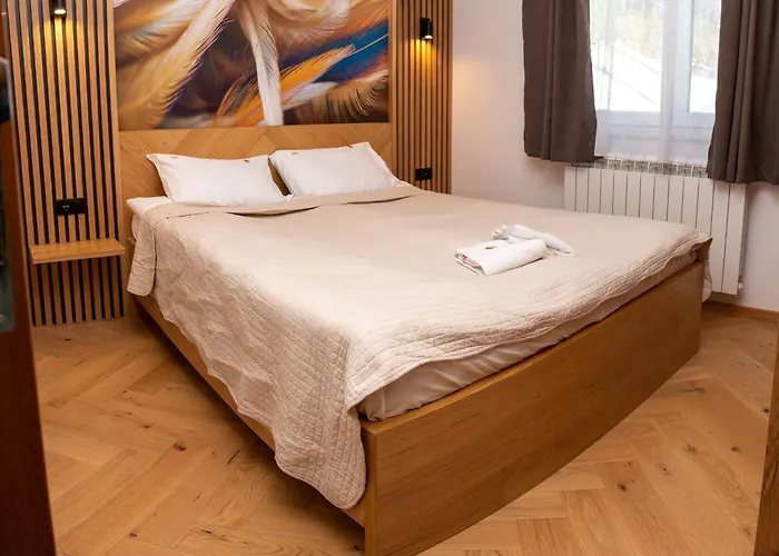 Suncani Vrhovi * 亚霍里纳