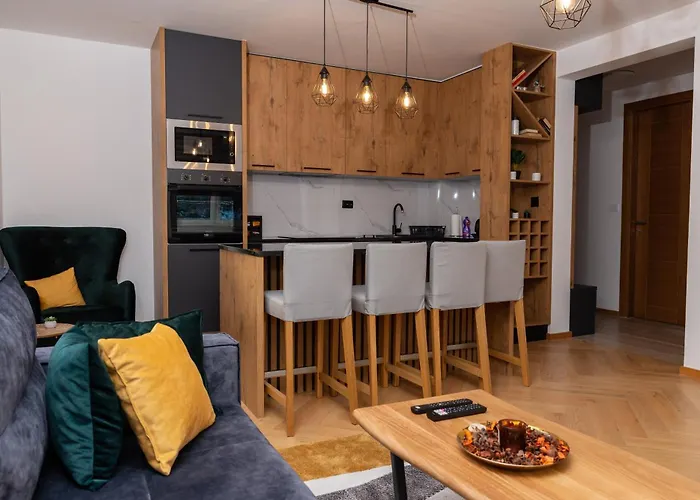 Suncani Vrhovi 亚霍里纳