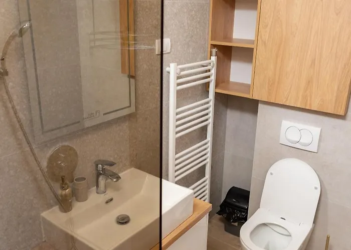 Suncani Vrhovi * 亚霍里纳