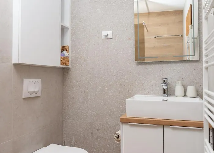 Suncani Vrhovi 亚霍里纳